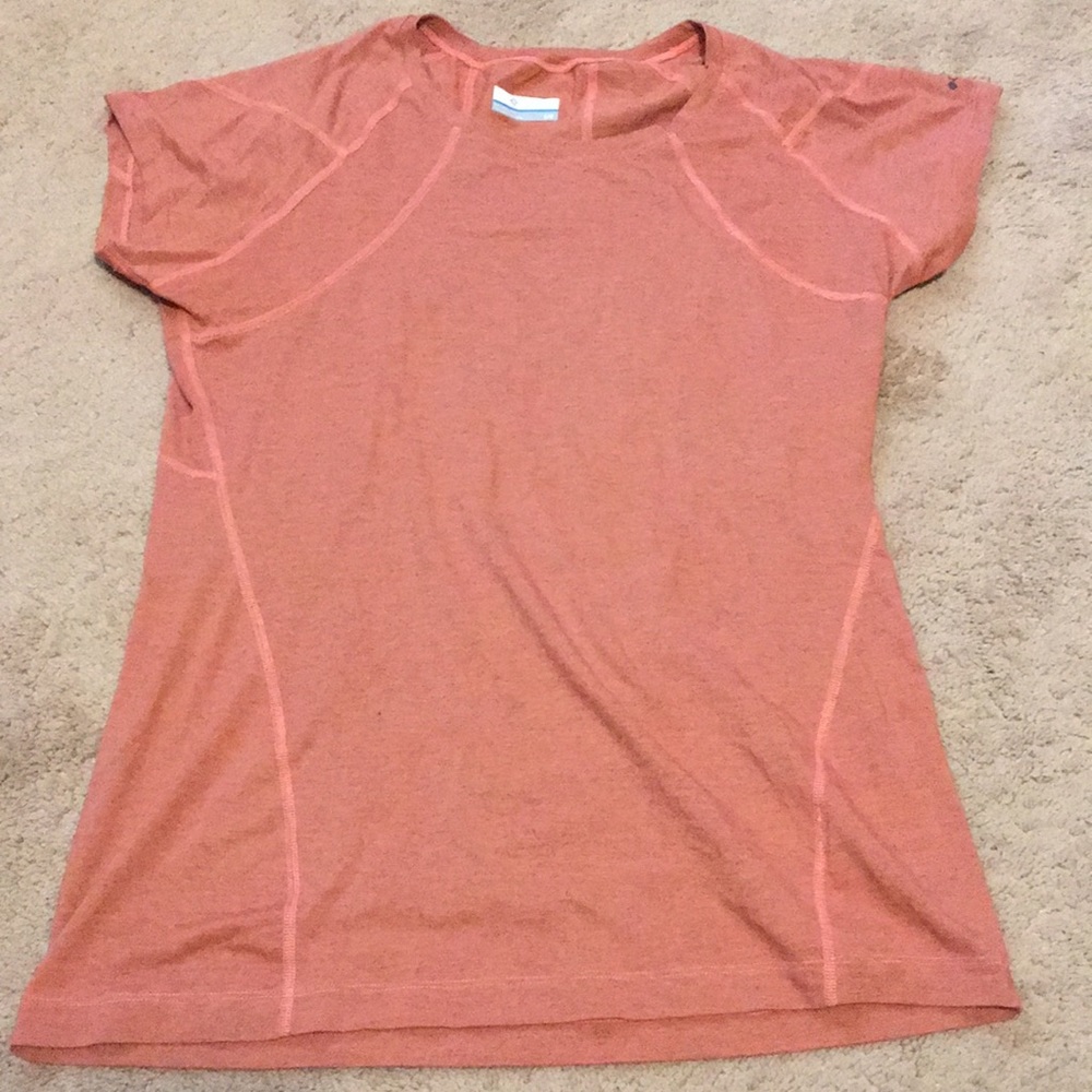 Women’s L Columbia active shirt